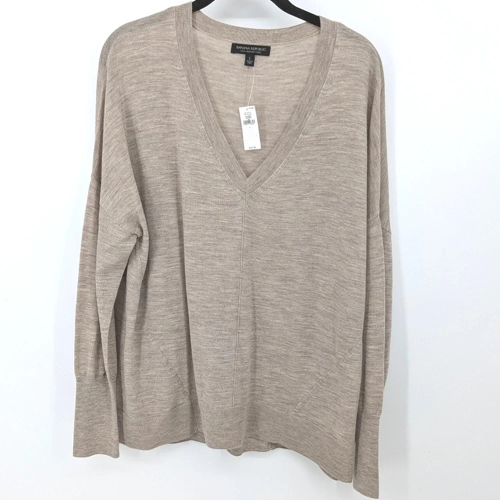 Banana Republic Sweater Womens Large Tan Merino Wool V Neck Long Sleeve Soft NWT